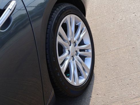 Used 2019 Cadillac XTS Luxury image 41