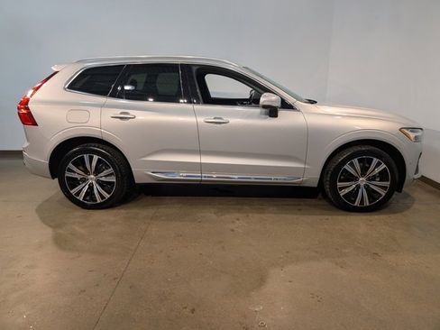 Used 2023 Volvo XC60 B5 Plus w/ Climate Package image 6