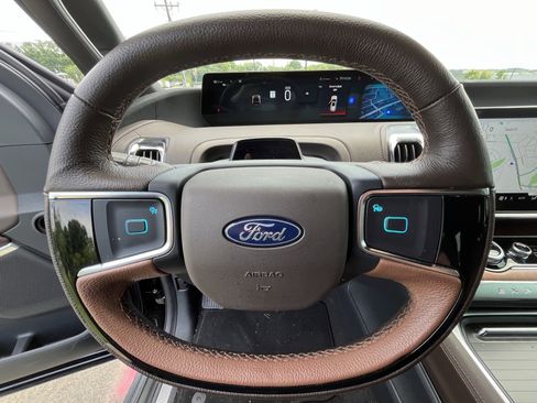 Used 2025 Ford Expedition King Ranch AWD/4WD image 19