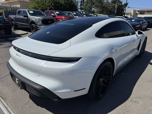 Used 2021 Porsche Taycan image 7