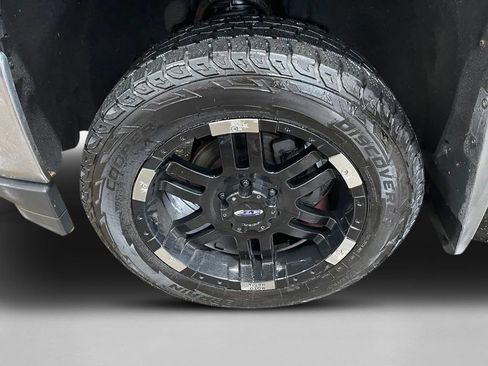 Used 2018 Chevrolet Silverado 1500 LTZ w/ Sport Package AWD/4WD image 13