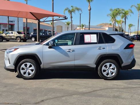 Used 2025 Toyota RAV4 LE image 9