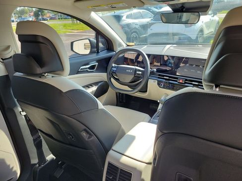 New 2026 Kia Sportage EX FWD image 13