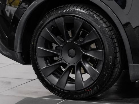 Used 2021 Tesla Model Y Long Range AWD/4WD image 51