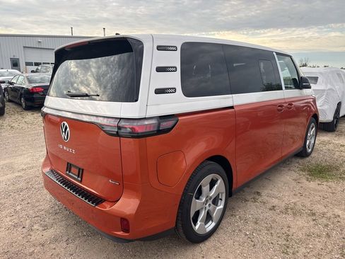 New 2025 Volkswagen ID. Buzz Pro S Plus image 4