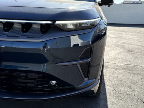 New 2025 Jeep Wagoneer S Limited image 10