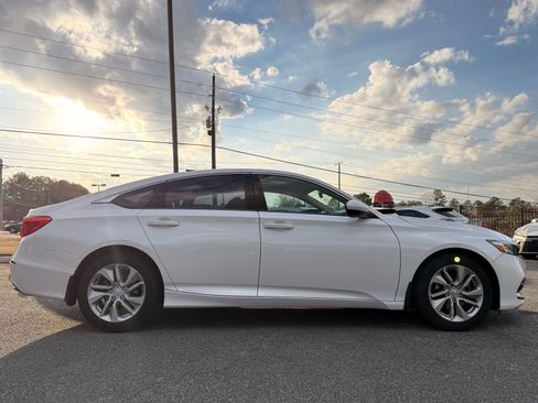 Used 2018 Honda Accord LX image 6