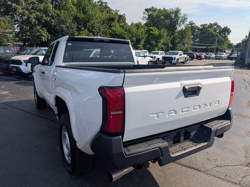 Certified 2025 Toyota Tacoma SR RWD image 5
