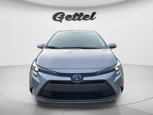 Certified 2025 Toyota Corolla LE FWD image 2