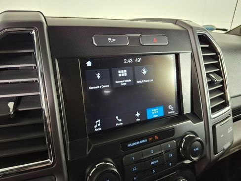 Used 2016 Ford F150 XLT w/ Equipment Group 302A Luxury image 19