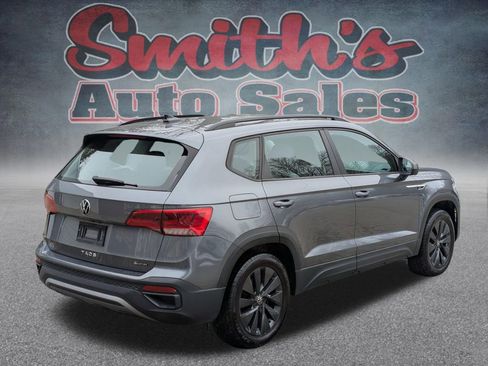 Used 2022 Volkswagen Taos S image 6