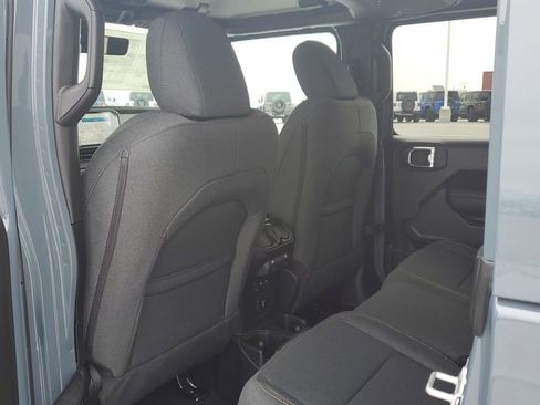 New 2026 Jeep Gladiator Sport image 6