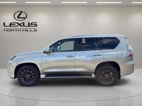 Certified 2023 Lexus GX 460 Premium w/ Premium Plus Package AWD/4WD image 9