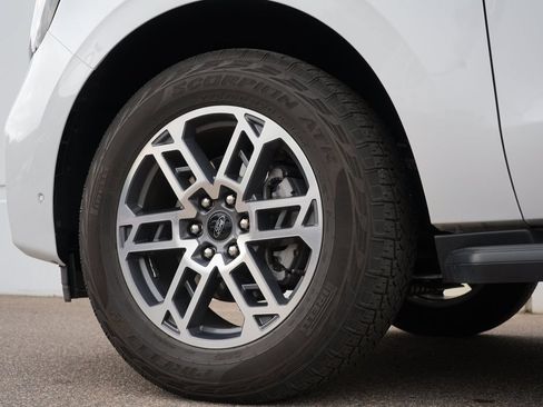 Used 2025 Ford Expedition Active AWD/4WD image 35