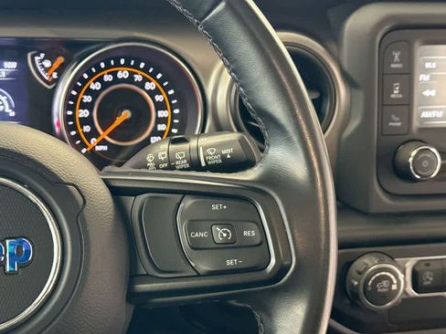 Used 2020 Jeep Wrangler Sport image 26