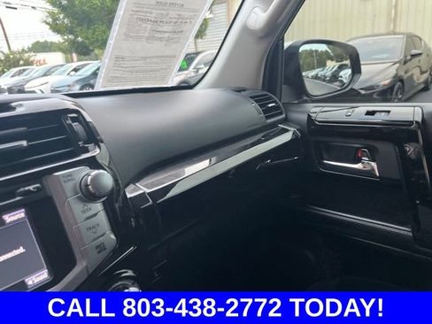 Used 2017 Toyota 4Runner SR5 AWD/4WD image 27