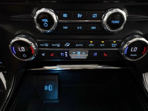 Used 2021 Ford F150 Lariat w/ Equipment Group 502A High image 35