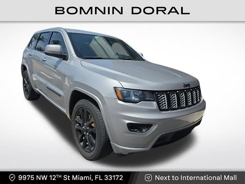 Used 2021 Jeep Grand Cherokee Laredo X RWD image 1