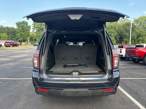 Used 2023 Chevrolet Suburban RST w/ Luxury Package image 21