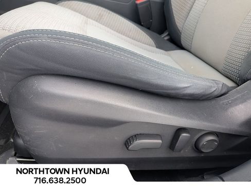 Used 2020 Subaru Outback Premium image 25