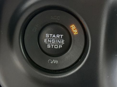 Used 2018 Jeep Wrangler Unlimited Sport S image 21