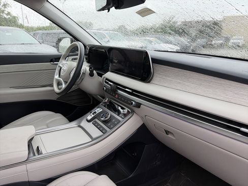 Used 2025 Hyundai Palisade Calligraphy AWD/4WD image 14
