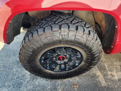 Used 2021 Toyota Tacoma SR5 image 5