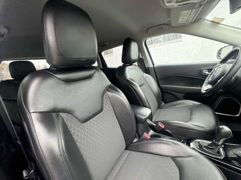 Used 2019 Jeep Compass Altitude image 34