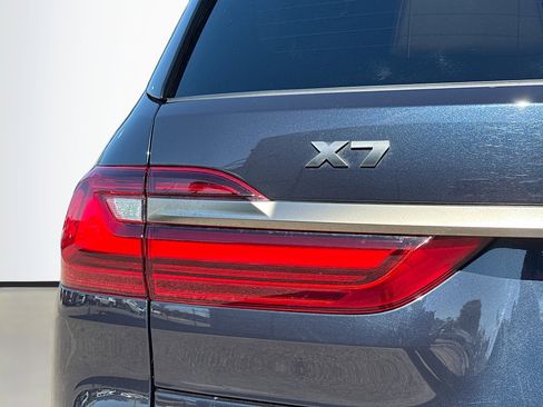 Used 2020 BMW X7 M50i image 10