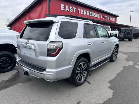 Used 2015 Toyota 4Runner Limited image 4