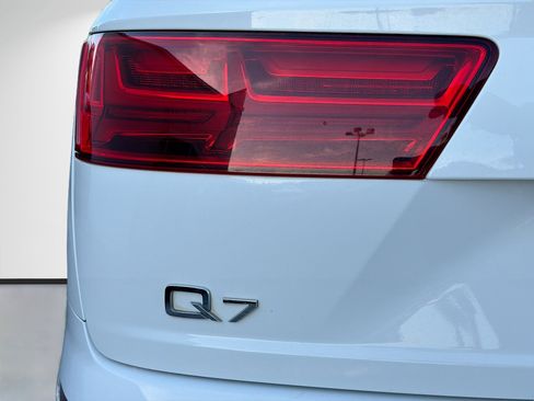 Used 2019 Audi Q7 3.0T Premium Plus image 10