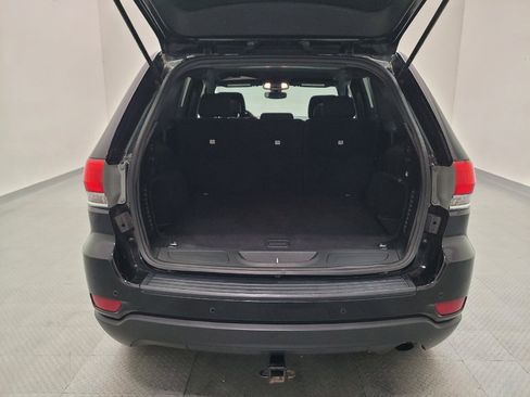 Used 2017 Jeep Grand Cherokee Laredo AWD/4WD image 29