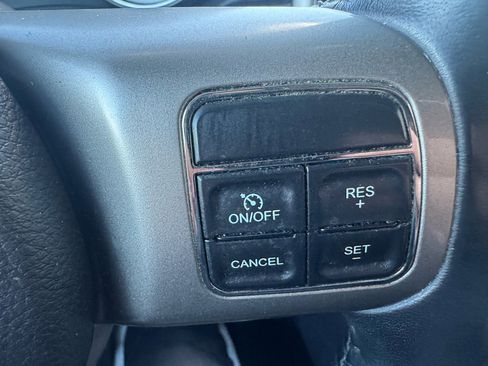 Used 2012 Jeep Grand Cherokee Laredo image 19