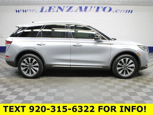 Used 2022 Lincoln Corsair Reserve w/ Elements Package image 2