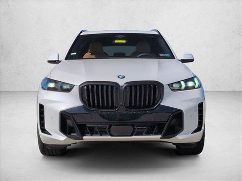 Used 2026 BMW X5 xDrive40i w/ M Sport Package AWD/4WD image 6
