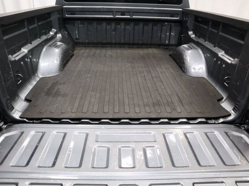 Used 2018 Chevrolet Colorado W/T w/ WT Convenience Package AWD/4WD image 13