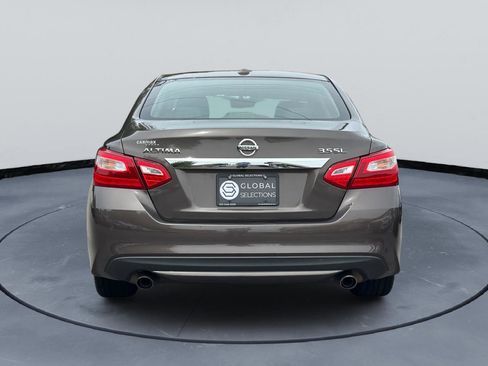 Used 2017 Nissan Altima 3.5 SL w/ 3.5SL Technology Package FWD image 6