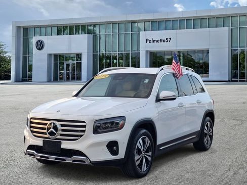 Used 2025 Mercedes-Benz GLB 250 image 3