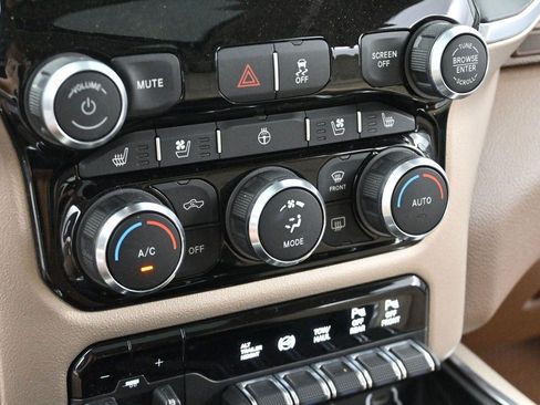 Used 2019 RAM 2500 Laramie AWD/4WD image 22