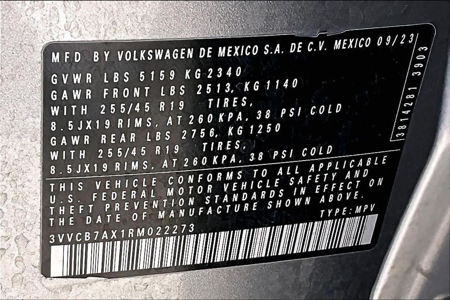Used 2024 Volkswagen Tiguan SE R-Line FWD image 37