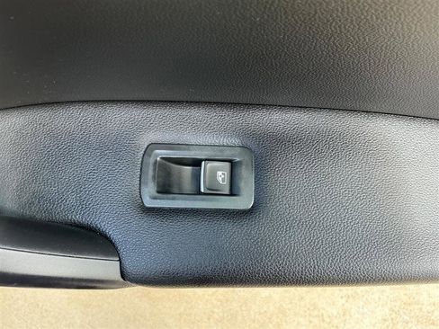 Used 2021 Volkswagen Tiguan SE R-Line FWD image 33