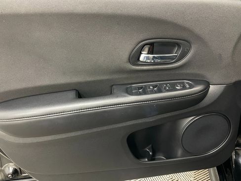 Used 2021 Honda HR-V Sport image 18