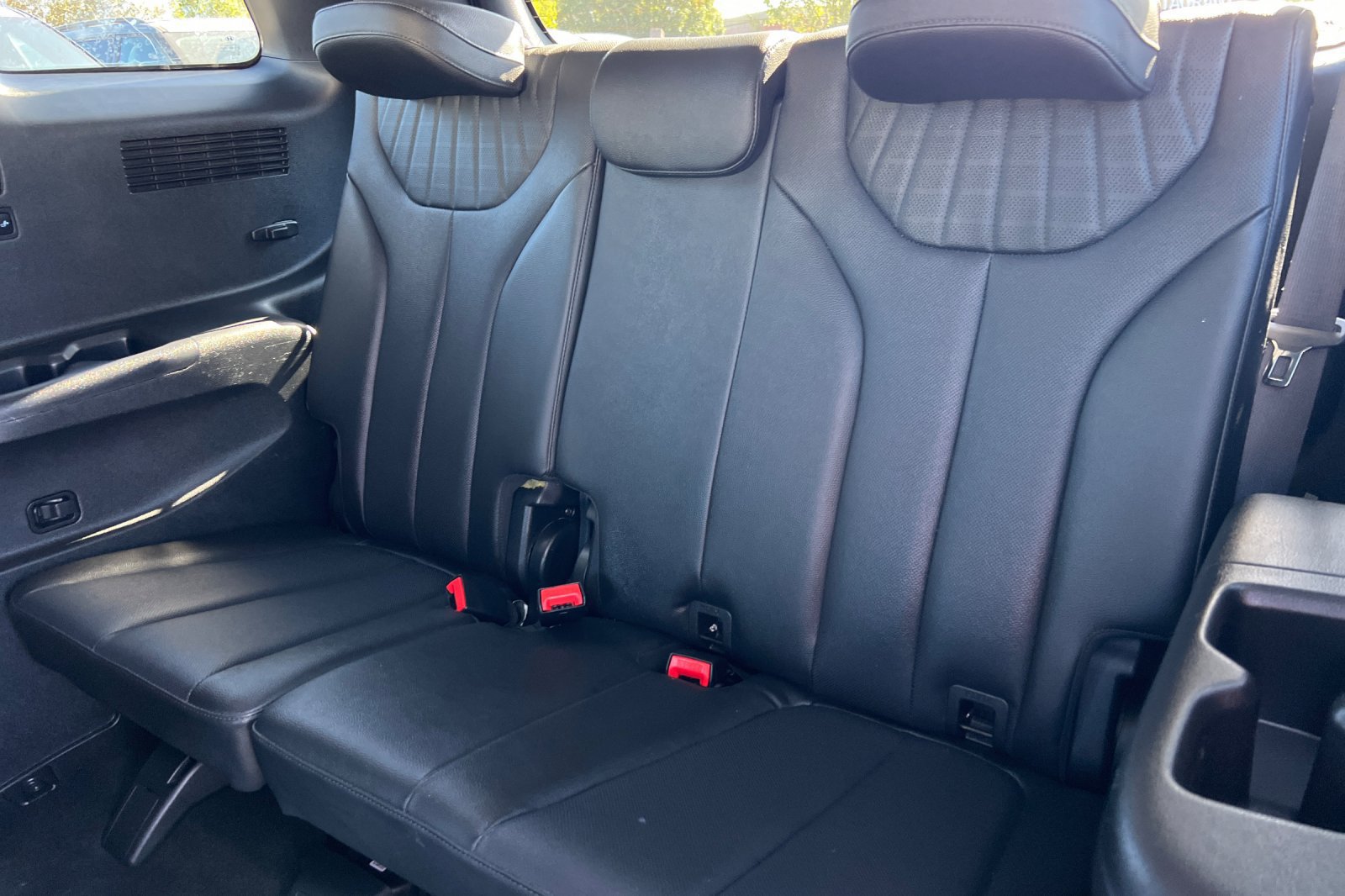 Used 2024 Hyundai Palisade Limited AWD/4WD image 15