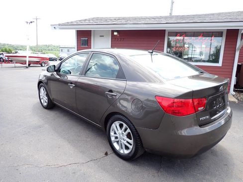 Used 2011 Kia Forte EX w/ Premium Pkg FWD image 4