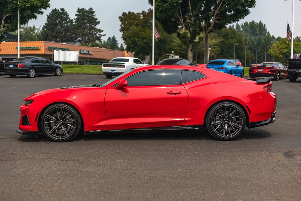 Used 2018 Chevrolet Camaro ZL1 RWD image 12