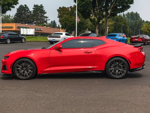 Used 2018 Chevrolet Camaro ZL1 RWD image 12