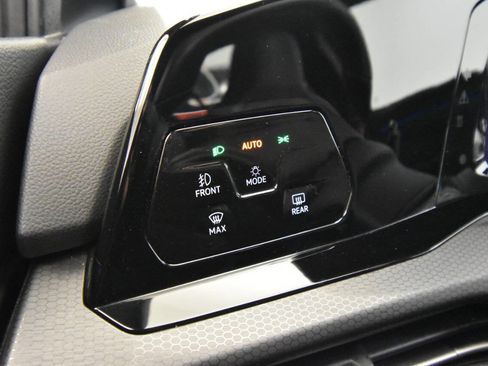 Used 2023 Volkswagen GTI Autobahn image 29