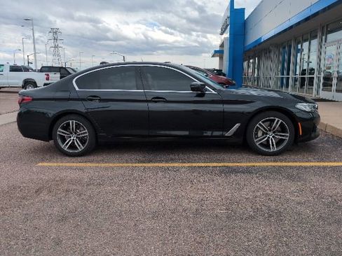 Used 2021 BMW 530i xDrive w/ Convenience Package AWD/4WD image 4