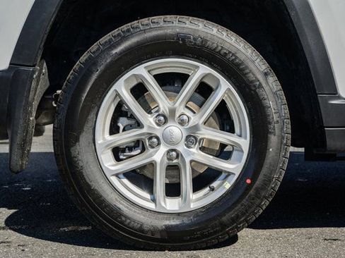 New 2026 Jeep Grand Cherokee Laredo image 23