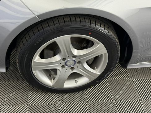 Used 2014 Mercedes-Benz E 350 Luxury image 12